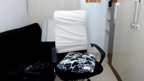 Laura online show from February 1, 2025, 4:14 am