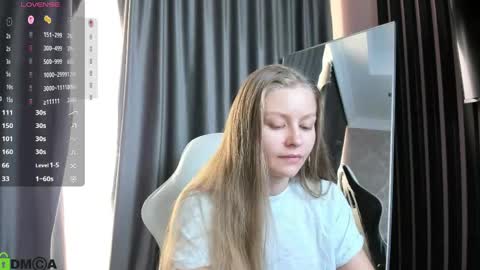 Snapshot of laura_pudd chatting on April 30, 2026, 2:01 pm Laura online show from April 30, 2026, 2:01 pm