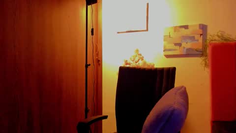 Laura Rose online show from March 15, 2026, 7:25 am