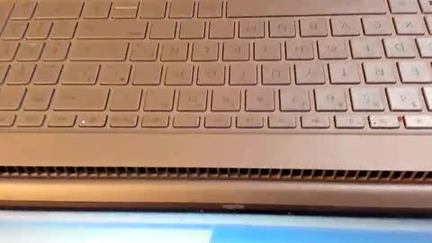 LAURA SOE online show from January 11, 2026, 3:17 pm