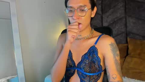 Snapshot of lauraagomezz__ chatting on February 7, 2025, 1:47 am lauraagomezz__ online show from February 7, 2025, 1:47 am