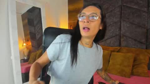 Snapshot of lauraagomezz__ chatting on February 15, 2025, 7:28 pm lauraagomezz__ online show from February 15, 2025, 7:28 pm