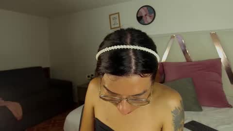 Snapshot of lauraagomezz__ chatting on March 2, 2025, 5:25 pm lauraagomezz__ online show from March 2, 2025, 5:25 pm