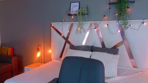 Snapshot of lauraagomezz__ chatting on October 3, 2025, 7:55 pm lauraagomezz__ online show from October 3, 2025, 7:55 pm