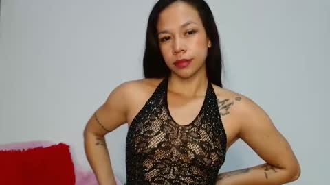 lauracb          online show from October 2, 2025, 5:03 am