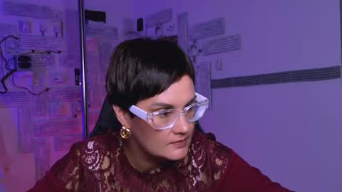 lauradavidsons online show from September 11, 2025, 8:14 am