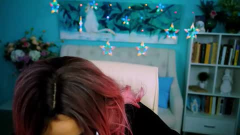 lauradavidsons online show from October 2, 2025, 6:59 pm