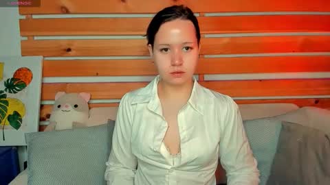 Snapshot of lauraellinss chatting on October 10, 2025, 8:13 am Laura online show from October 10, 2025, 8:13 am