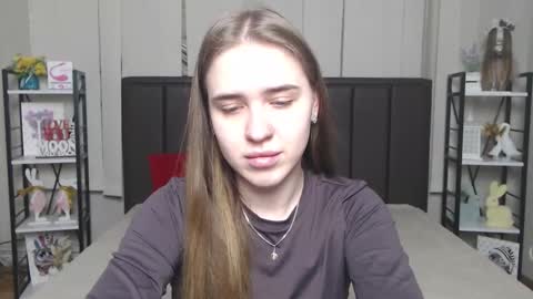 LauraHlot online show from November 27, 2025, 6:54 pm