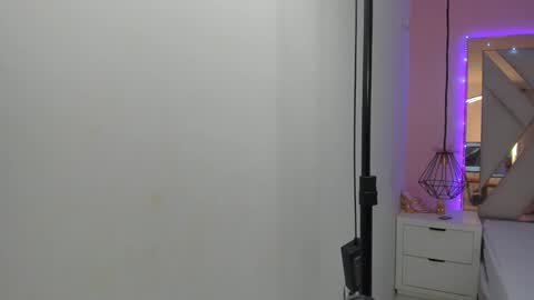 laura  online show from February 17, 2026, 8:37 pm