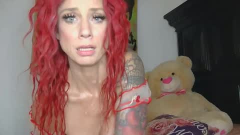 Lilian Banks online show from November 12, 2025, 11:58 pm