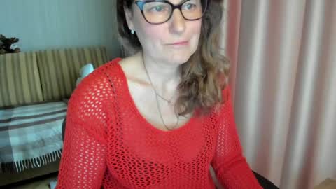 Lauraoven1 online show from April 26, 2026, 10:35 am