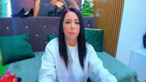 Laura online show from December 23, 2025, 4:10 am