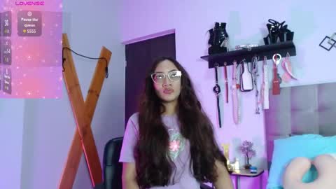 Laura online show from November 23, 2025, 4:40 pm