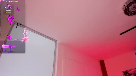 Snapshot of lauren_bigboobs22 chatting on March 18, 2026, 6:11 pm Lauren online show from March 18, 2026, 6:11 pm