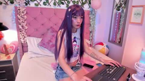 Lauren evans9 online show from November 18, 2025, 2:17 am