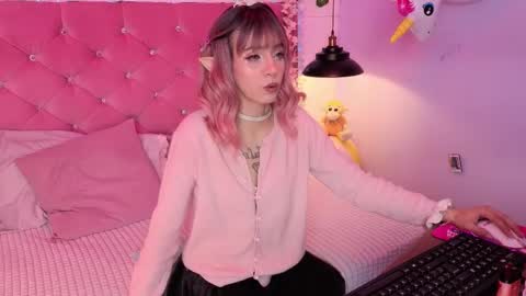 Lauren evans9 online show from February 27, 2026, 4:01 am