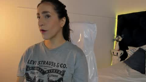 Lauren online show from February 22, 2026, 4:27 pm