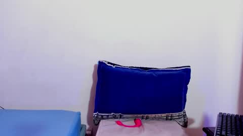 Lauren online show from December 20, 2025, 10:17 pm