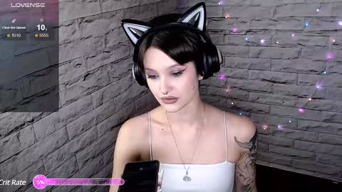 Eva online show from December 7, 2024, 5:53 pm