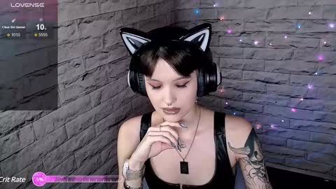 Eva online show from January 20, 2025, 5:27 pm