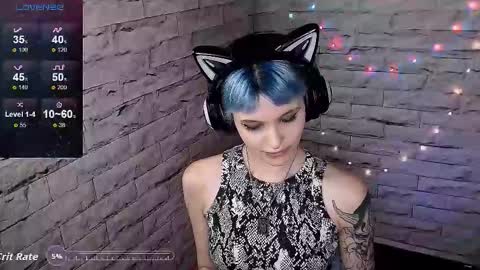 Eva online show from November 21, 2025, 6:17 pm