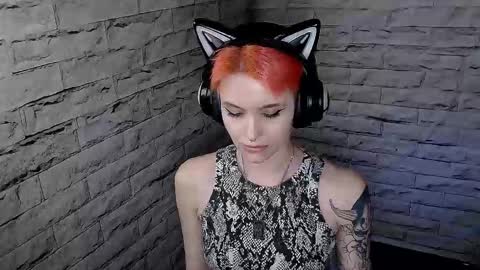 Snapshot of lauren_raquel chatting on April 24, 2026, 6:21 pm Eva online show from April 24, 2026, 6:21 pm