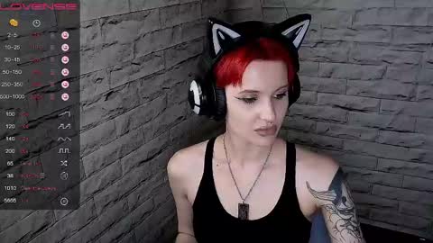 Snapshot of lauren_raquel chatting on June 4, 2026, 6:36 pm Eva online show from June 4, 2026, 6:36 pm