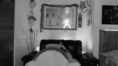 Lauren online show from January 3, 2025, 3:49 am