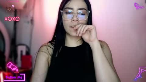 Lauren online show from November 23, 2025, 5:29 am