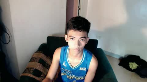 laurence_cuttieguyhere online show from June 24, 2026, 6:23 am