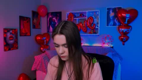 Laure online show from February 11, 2026, 1:27 pm