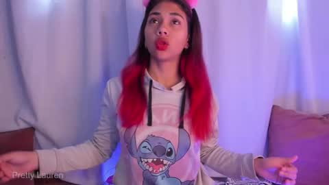 Lauren online show from November 19, 2025, 3:34 pm