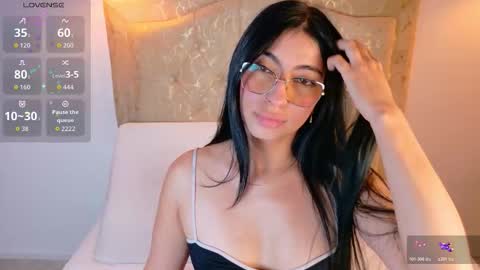 laurenn_smitth online show from February 3, 2026, 12:43 pm