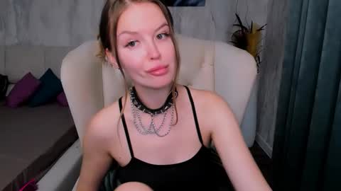 Snapshot of laurennhill chatting on October 7, 2025, 12:30 am laurennhill online show from October 7, 2025, 12:30 am