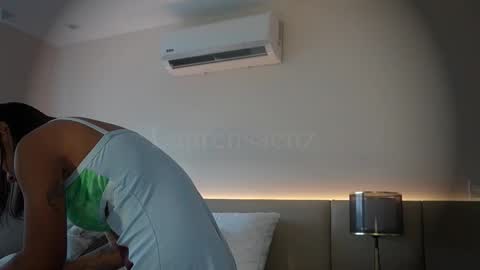 Snapshot of laurensaenz chatting on October 27, 2025, 12:09 pm Lauren Saenz online show from October 27, 2025, 12:09 pm