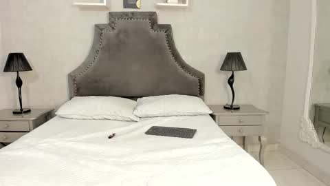 Lauren  online show from September 30, 2025, 3:50 pm