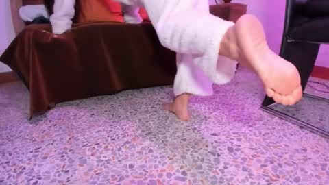 Lucie  online show from October 27, 2025, 8:02 pm