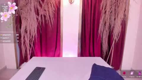 laurent_scott_ online show from September 20, 2025, 12:06 pm