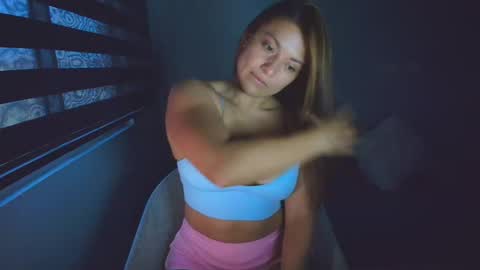 Lauri online show from February 16, 2026, 11:23 pm