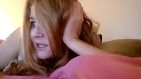 lauriehotxxx online show from October 12, 2025, 5:23 pm