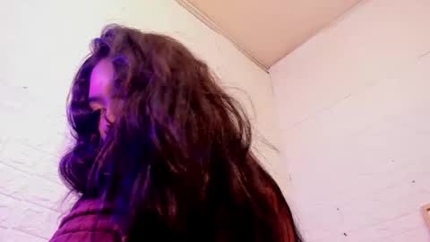 Laury and Narem online show from February 11, 2026, 6:18 am