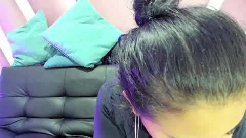  LaurynJeffers  online show from April 16, 2026, 1:28 am