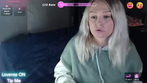 Snapshot of laurynrox chatting on November 18, 2025, 10:03 pm Lauryn Roxx online show from November 18, 2025, 10:03 pm