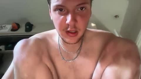 Snapshot of lausfavorite chatting on October 24, 2025, 2:57 pm lausfavorite online show from October 24, 2025, 2:57 pm