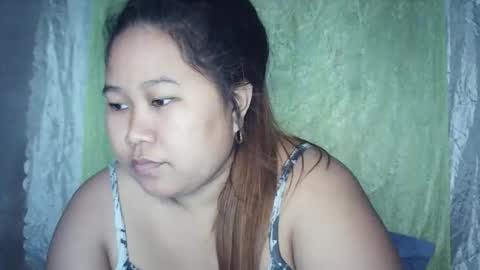 Snapshot of lavalyn214 chatting on December 14, 2025, 2:44 pm lavalyn214 online show from December 14, 2025, 2:44 pm