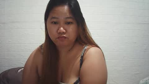 Snapshot of lavalyn214 chatting on February 11, 2026, 9:09 pm lavalyn214 online show from February 11, 2026, 9:09 pm