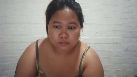 Snapshot of lavalyn214 chatting on February 16, 2026, 7:32 pm lavalyn214 online show from February 16, 2026, 7:32 pm