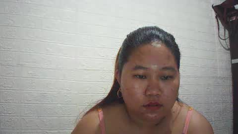 Snapshot of lavalyn214 chatting on February 18, 2026, 6:37 pm lavalyn214 online show from February 18, 2026, 6:37 pm