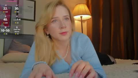 Snapshot of lavender_tender chatting on June 2, 2026, 9:17 pm Lav online show from June 2, 2026, 9:17 pm